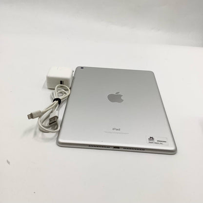 【全額返金保証】【最速発送】Apple iPad 第5世代 128GB シルバー Wi-Fi 動作確認済