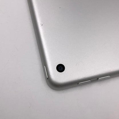 【全額返金保証】【最速発送】Apple iPad 第5世代 128GB シルバー Wi-Fi 動作確認済