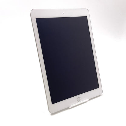 【全額返金保証】【最速発送】Apple iPad 第5世代 128GB シルバー Wi-Fi 動作確認済