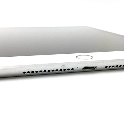 【全額返金保証】【最速発送】Apple iPad 第5世代 128GB シルバー Wi-Fi 動作確認済