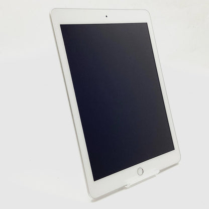 【全額返金保証】【最速発送】Apple iPad 第5世代 128GB シルバー Wi-Fi 動作確認済