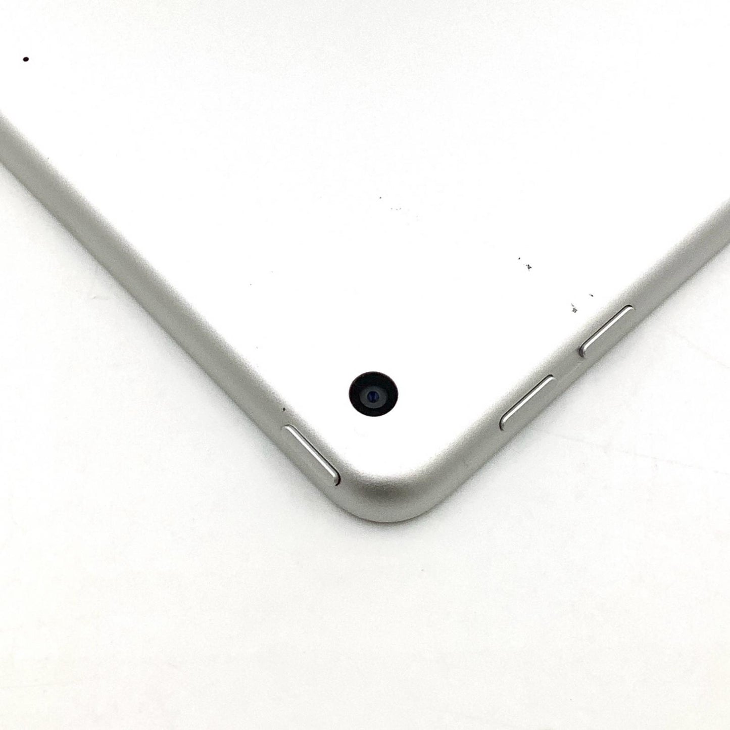 【全額返金保証】【最速発送】Apple iPad 第5世代 128GB シルバー Wi-Fi 美品 動作確認済