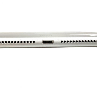 【全額返金保証】【最速発送】Apple iPad 第5世代 128GB シルバー Wi-Fi 美品 動作確認済