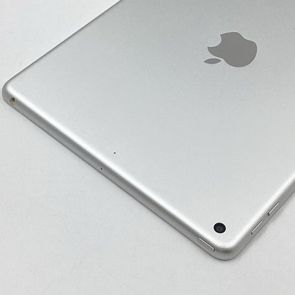 【全額返金保証】【最速発送】Apple iPad 第5世代 128GB シルバー Wi-Fi 美品 動作確認済