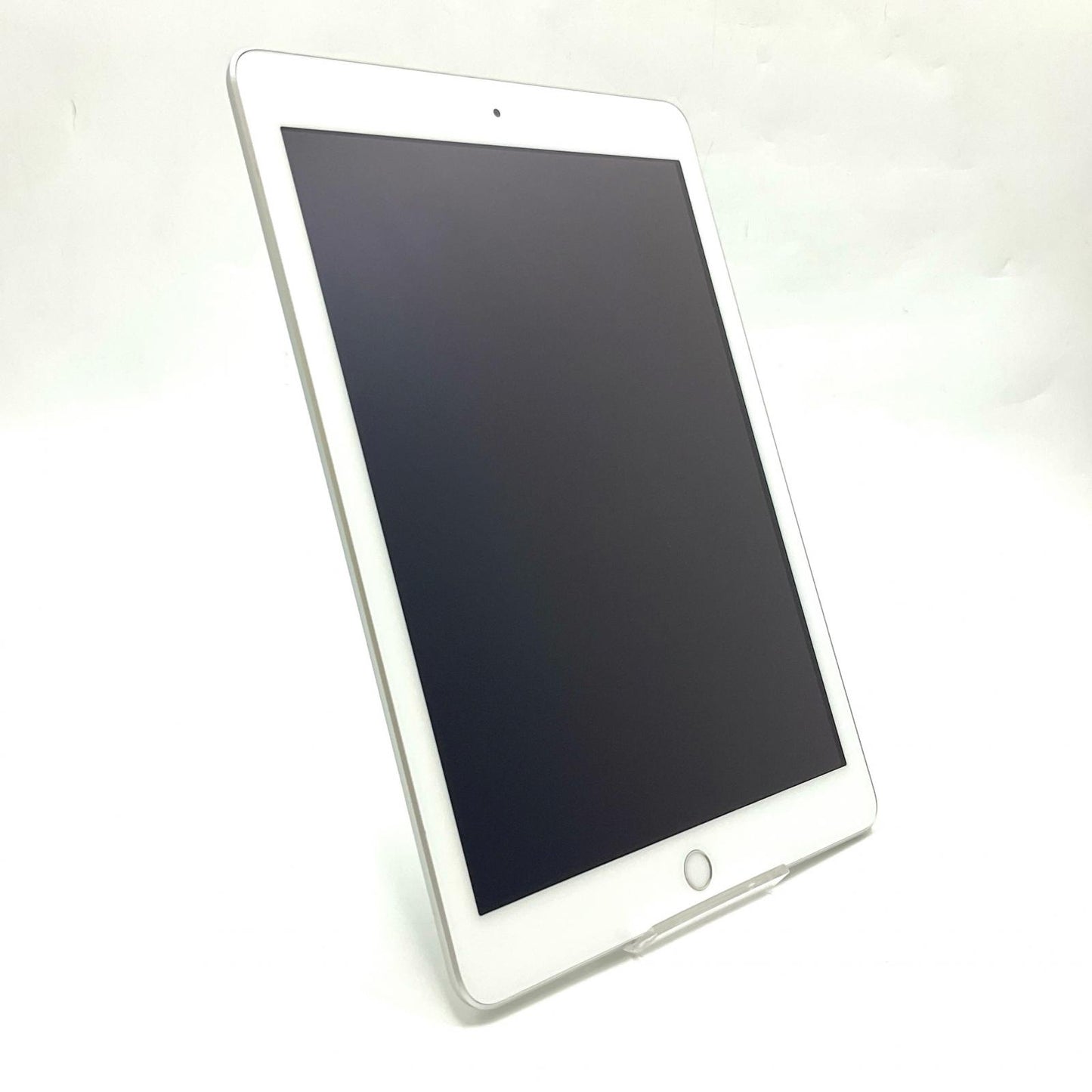 【全額返金保証】【最速発送】Apple iPad 第5世代 128GB シルバー Wi-Fi 美品 動作確認済