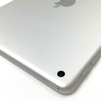 【全額返金保証】【最速発送】Apple iPad 第5世代 128GB シルバー Wi-Fi 動作確認済