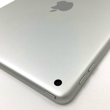 【全額返金保証】【最速発送】Apple iPad 第5世代 128GB シルバー Wi-Fi 動作確認済