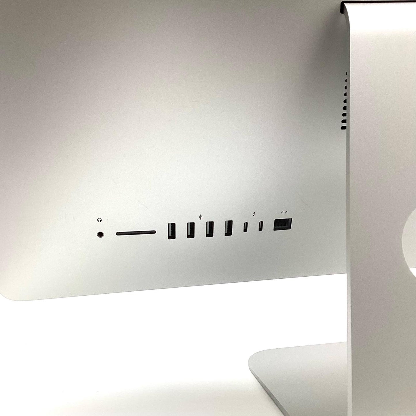 【全額返金保証】【最速発送】Apple iMac 21.5インチ Intel Core i5 8GB フュージョンドライブ 1TB シルバー 美品 動作確認済