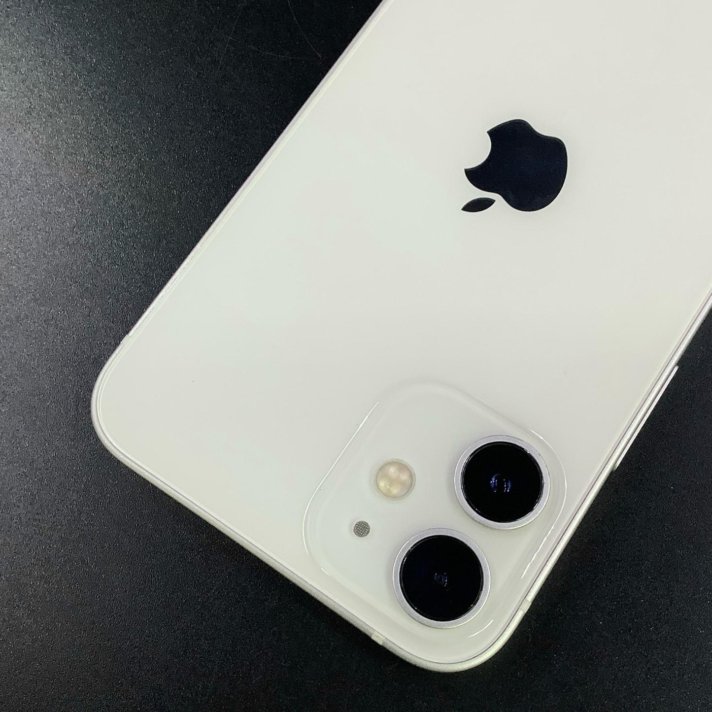 【全額返金保証】【最速発送】Apple iPhone iPhone 12 mini 64GB ホワイト au 白ロム 動作確認済 82%