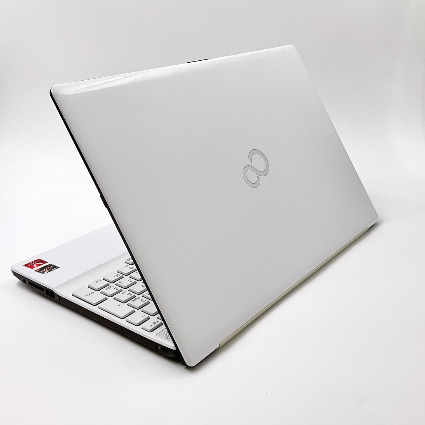 【最速発送】富士通 LIFEBOOK AH50/E1 FMVA50E1W AMD Ryzen 7 3750H with Radeon Vega Mobile Gfx 2.30GHz 8GB M.2 SSD 256GB 64%【難有】