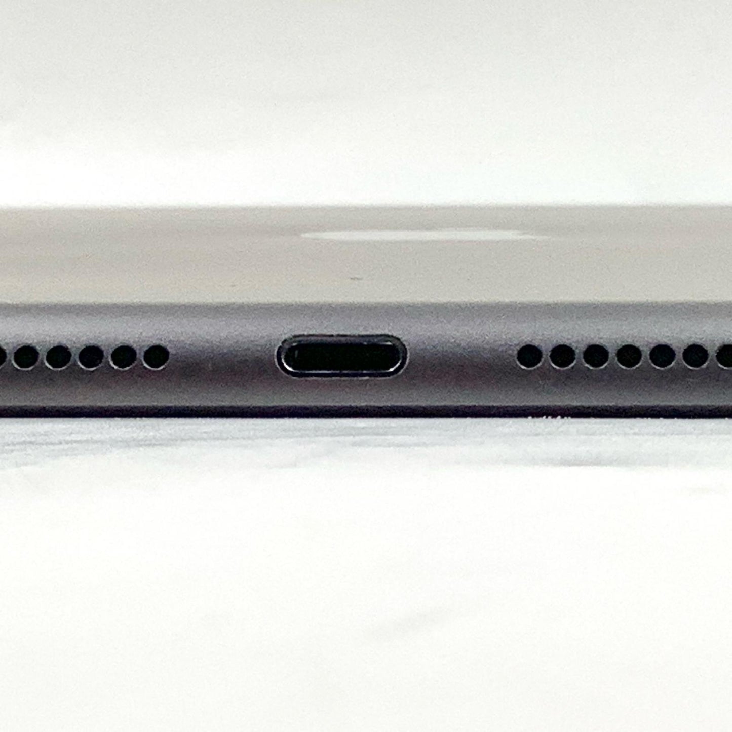 【全額返金保証】【最速発送】Apple iPad iPad 10.2インチ 第8世代 32GB スペースグレイ Wi-Fi 美品 動作確認済
