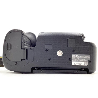 【全額返金保証】【最速発送】Nikon デジタル一眼 D7500 ボディ ブラック 動作確認済