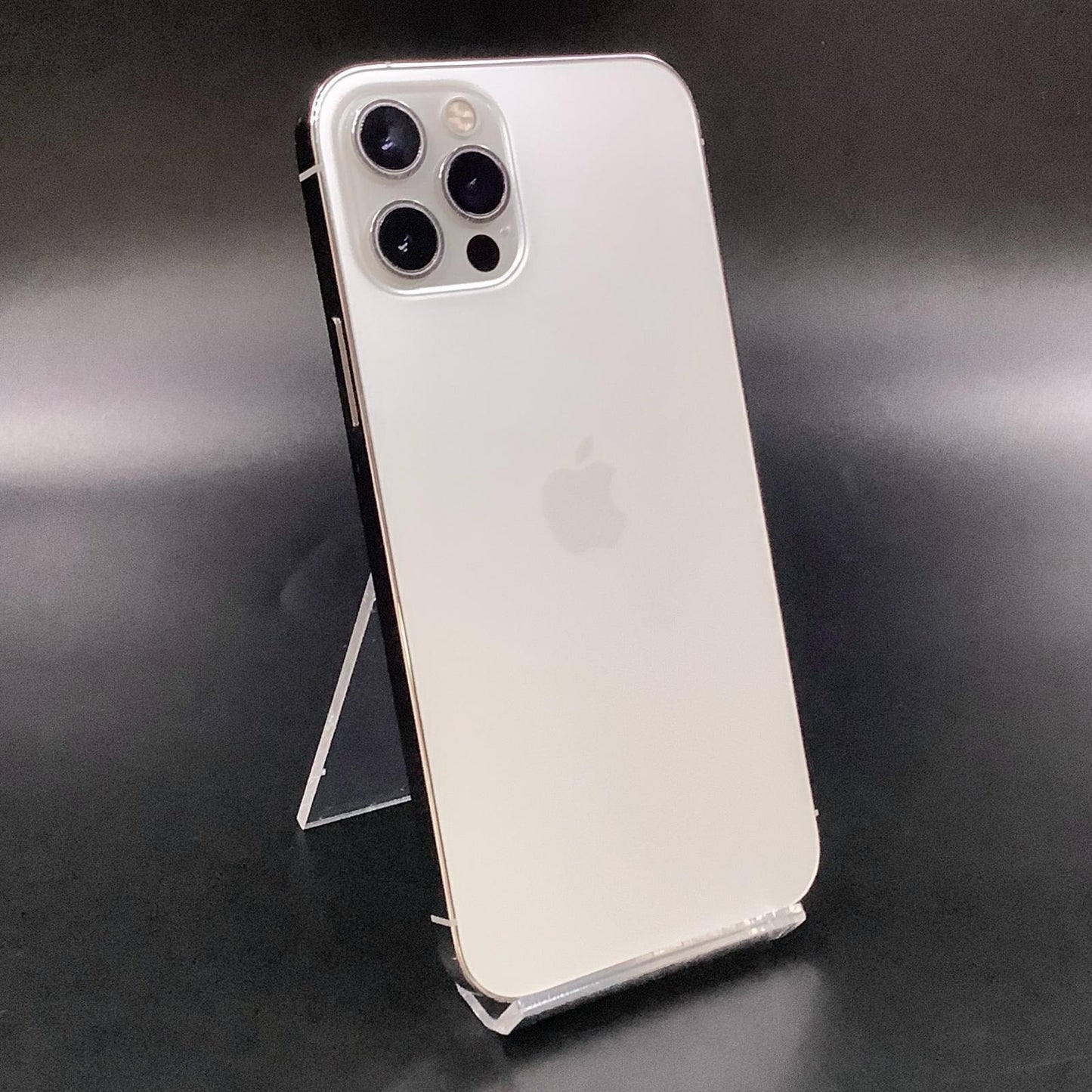 【全額返金保証】【最速発送】Apple iPhone iPhone 12 Pro 256GB シルバー docomo 白ロム 動作確認済 87%