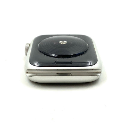 【全額返金保証】【最速発送】Apple Watch SE アルミニウム 44mm GPS+Cellular 白ロム 83% 動作確認済