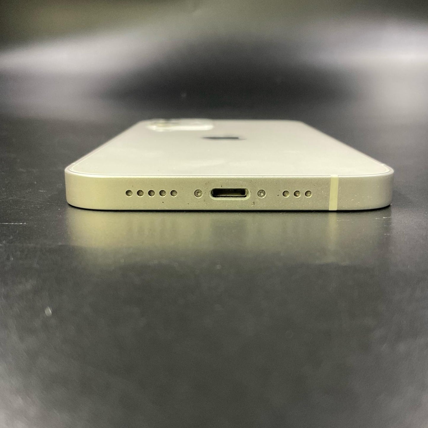 【全額返金保証】【最速発送】Apple iPhone iPhone 12 256GB ホワイト au 動作確認済 77%