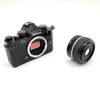 【全額返金保証】【最速発送】Nikon デジタル一眼 Z f 40mm f/2(SE)レンズキット ブラック 美品 動作確認済