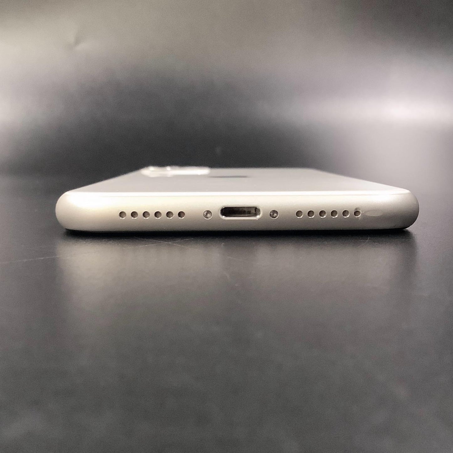 【全額返金保証】【最速発送】Apple iPhone iPhone 11 64GB ホワイト au SIMフリー 白ロム 動作確認済 86%