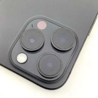 【全額返金保証】【最速発送】Apple iPhone iPhone 15 Pro 256GB ブラックチタニウム au 動作確認済 87%