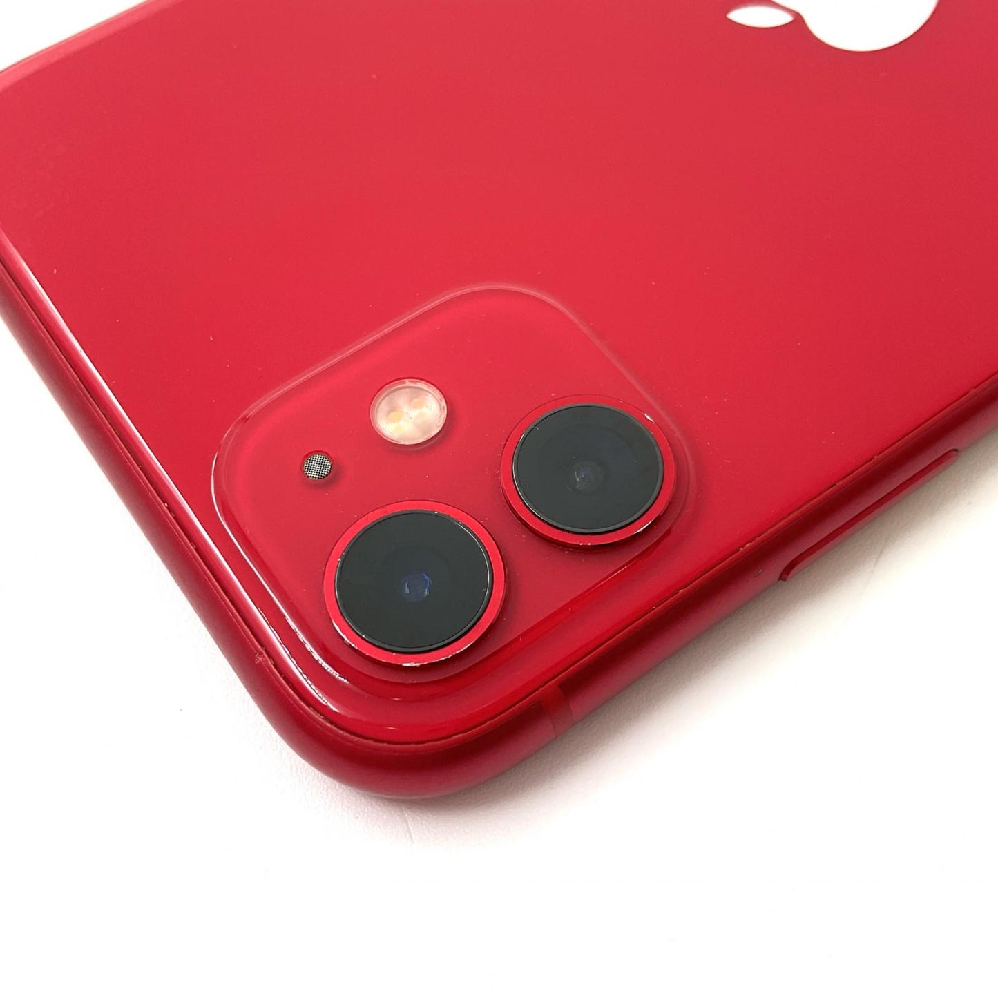 【最速発送】Apple iPhone iPhone 11 64GB (PRODUCT)RED docomo 白ロム【難有】 76%