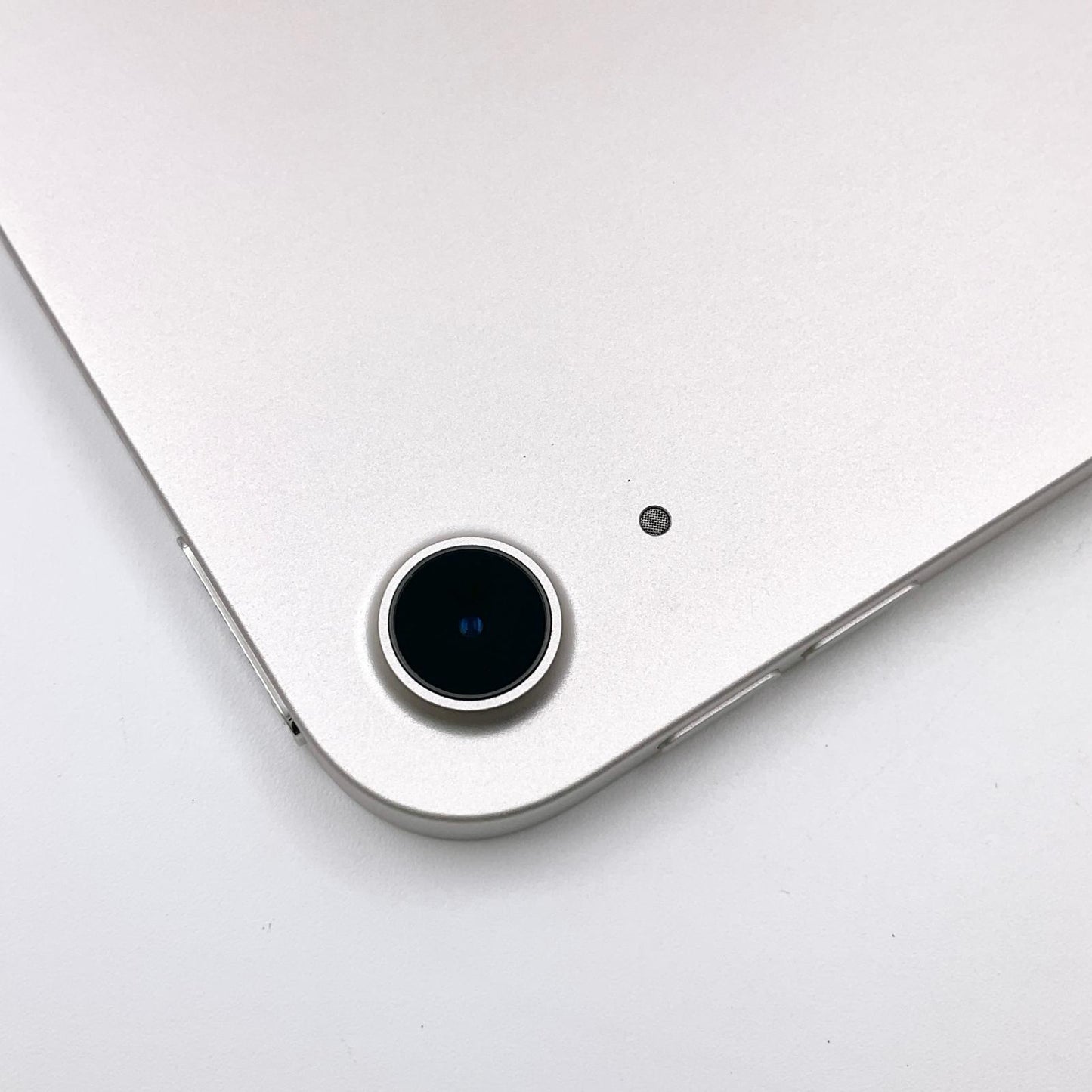 【全額返金保証】【最速発送】Apple iPad Air 10.9インチ 第5世代 64GB スターライト Wi-Fi 美品 動作確認済