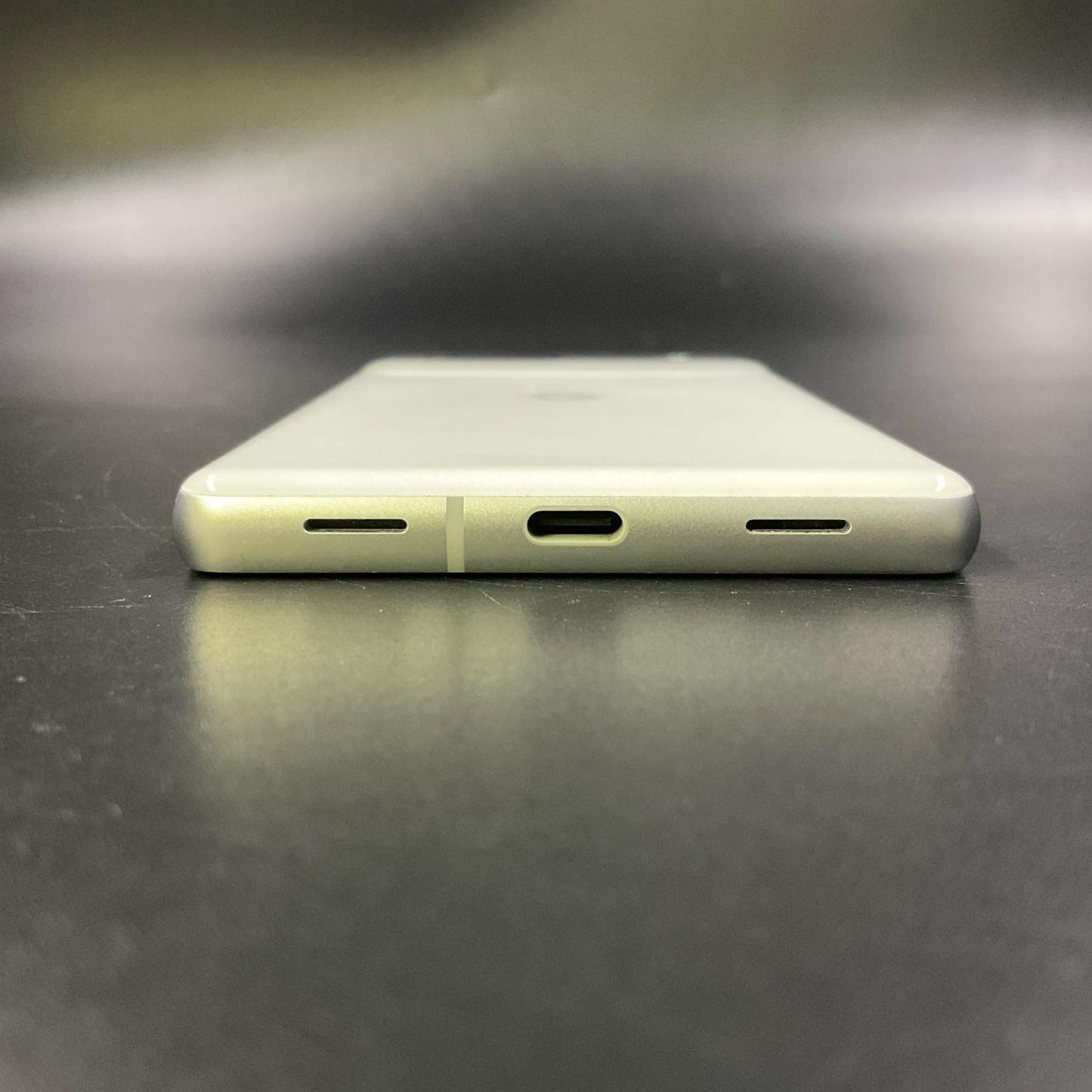 【全額返金保証】【最速発送】Google Pixel 7a 128GB Snow au G82U8 白ロム 美品 動作確認済