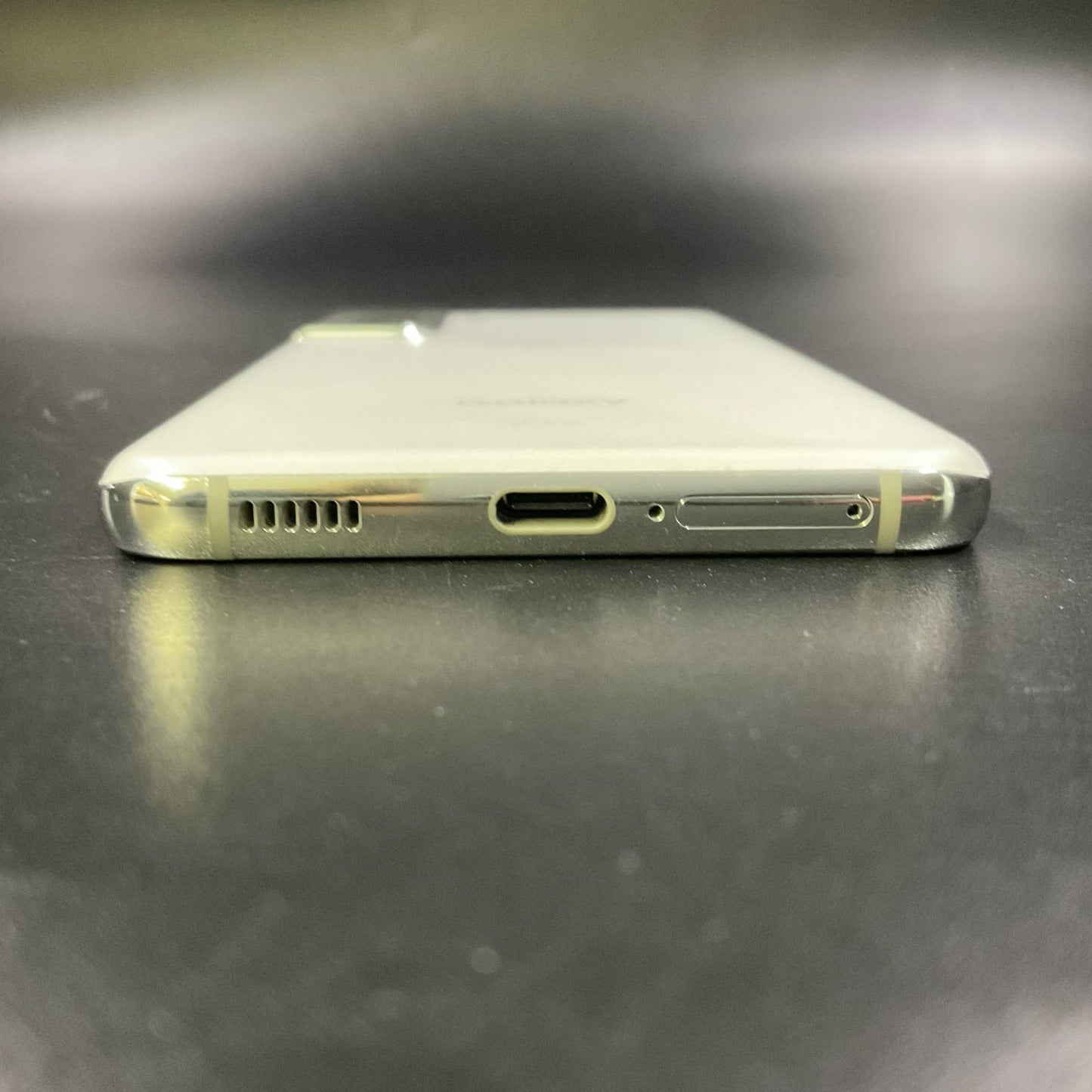 【最速発送】SAMSUNG Galaxy S21 5G 256GB ファントムホワイト docomo SC-51B 白ロム【難有】