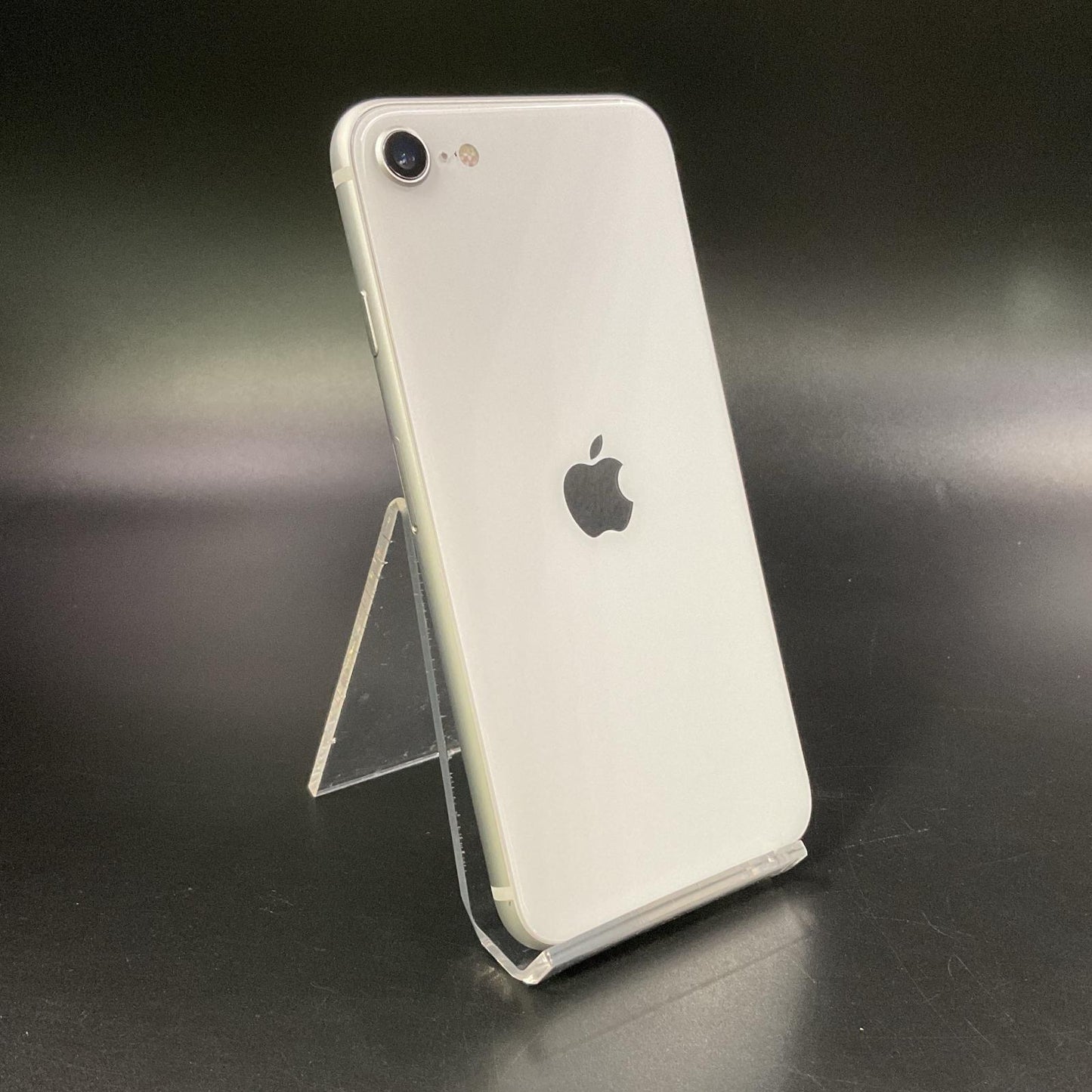 【全額返金保証】【最速発送】Apple iPhone iPhone SE（第2世代） 64GB ホワイト au 白ロム 動作確認済 79%