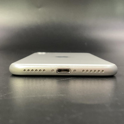 【全額返金保証】【最速発送】Apple iPhone iPhone SE（第2世代） 64GB ホワイト au 白ロム 動作確認済 79%