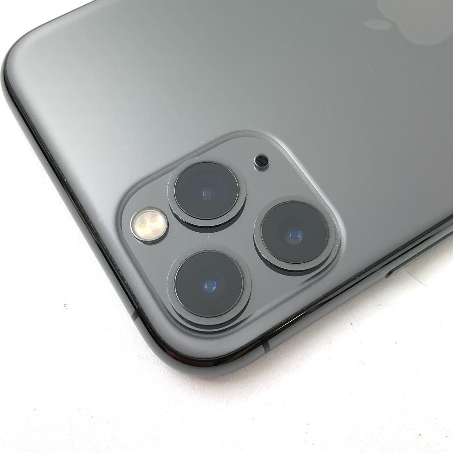 【全額返金保証】【最速発送】Apple iPhone iPhone 11 Pro 256GB スペースグレイ docomo 白ロム 動作確認済 89%