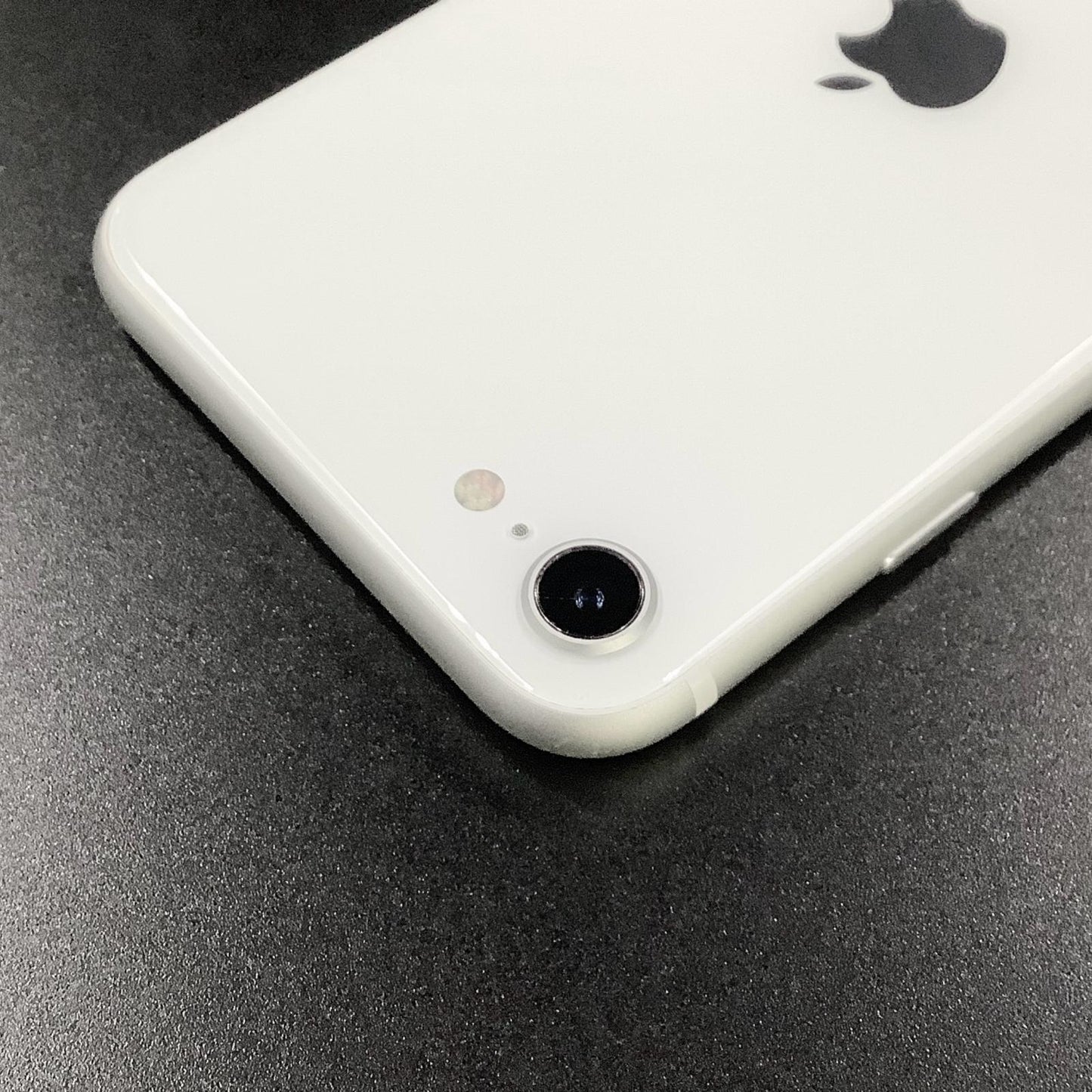 【全額返金保証】【最速発送】Apple iPhone iPhone SE（第2世代） 128GB ホワイト SIMフリー 白ロム 動作確認済 89%
