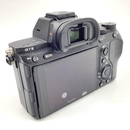 【全額返金保証】【最速発送】Sony デジタル一眼 α7 III ILCE-7M3 ボディ ブラック 動作確認済
