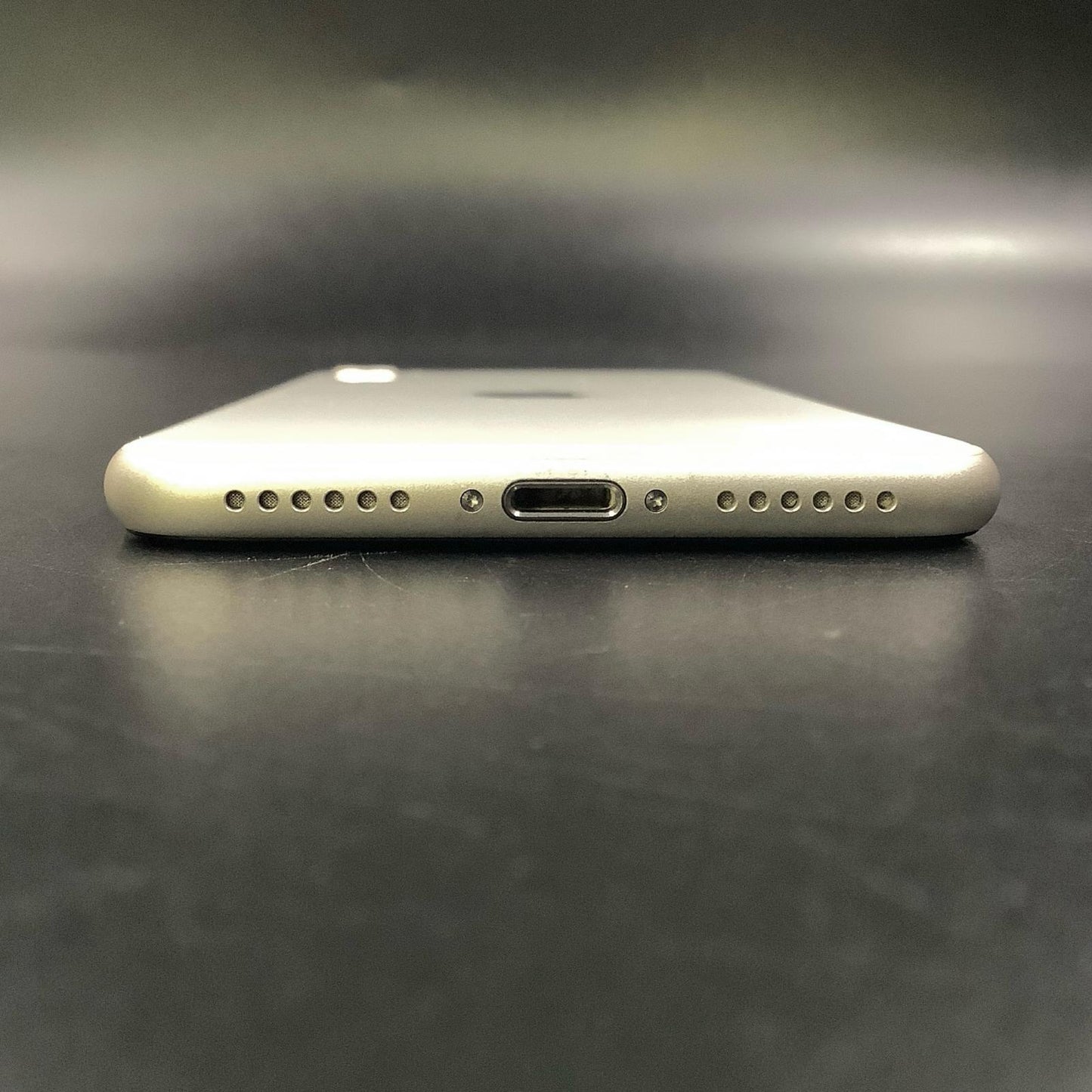 【全額返金保証】【最速発送】Apple iPhone iPhone SE（第3世代） 128GB スターライト SIMフリー 白ロム 美品 動作確認済 87%