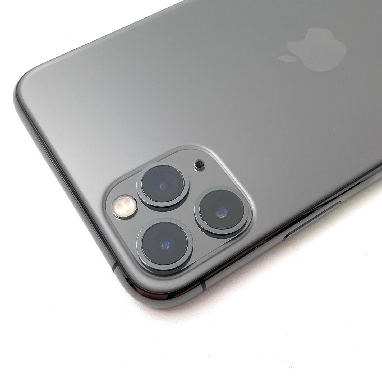【全額返金保証】【最速発送】Apple iPhone iPhone 11 Pro Max 64GB スペースグレイ Softbank SIMフリー 白ロム 動作確認済 73%