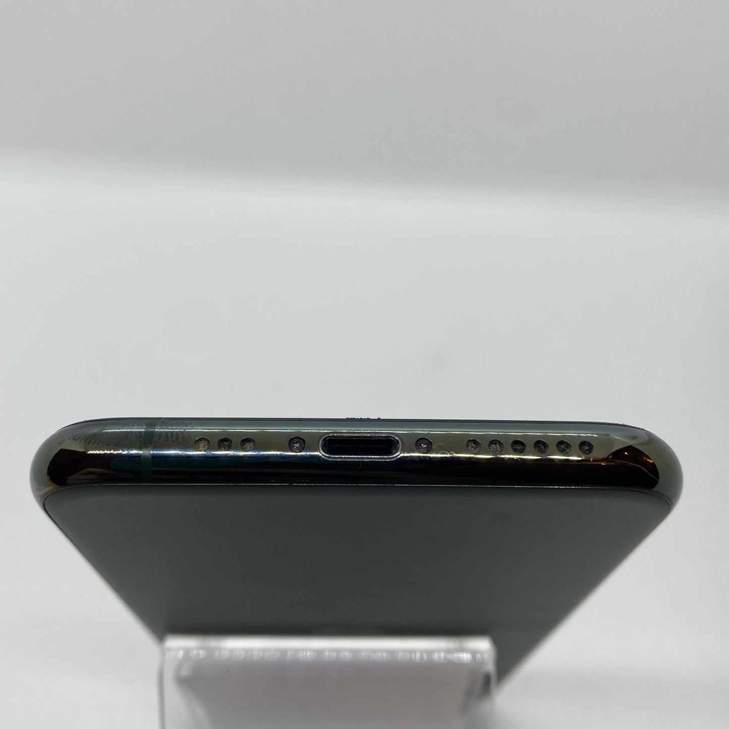 【全額返金保証】【最速発送】Apple iPhone iPhone 11 Pro 256GB ミッドナイトグリーン docomo 白ロム 動作確認済 83%
