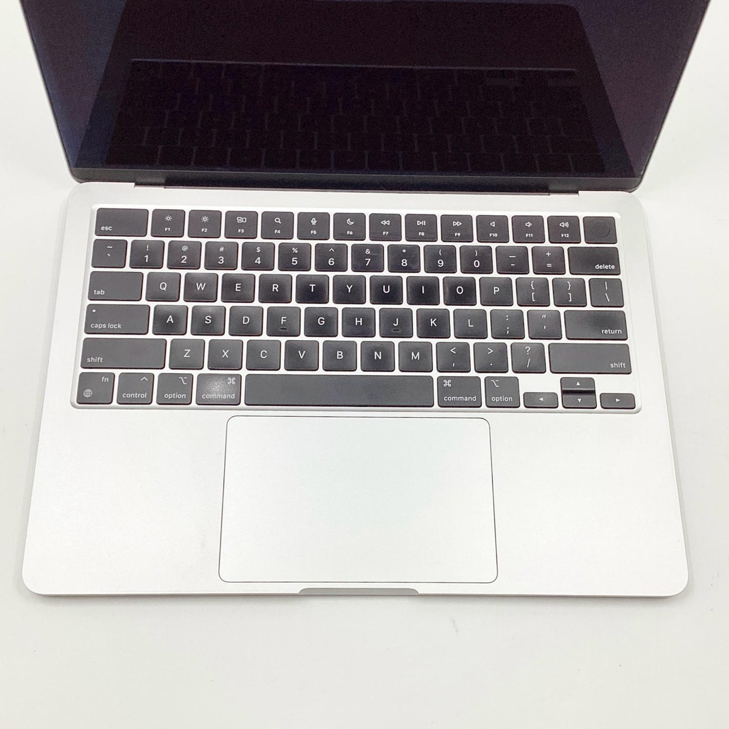 【全額返金保証】【最速発送】Apple MacBook Air 13.6インチ 2022 Apple M2 16GB SSD 512GB シルバー 84.2% 動作確認済