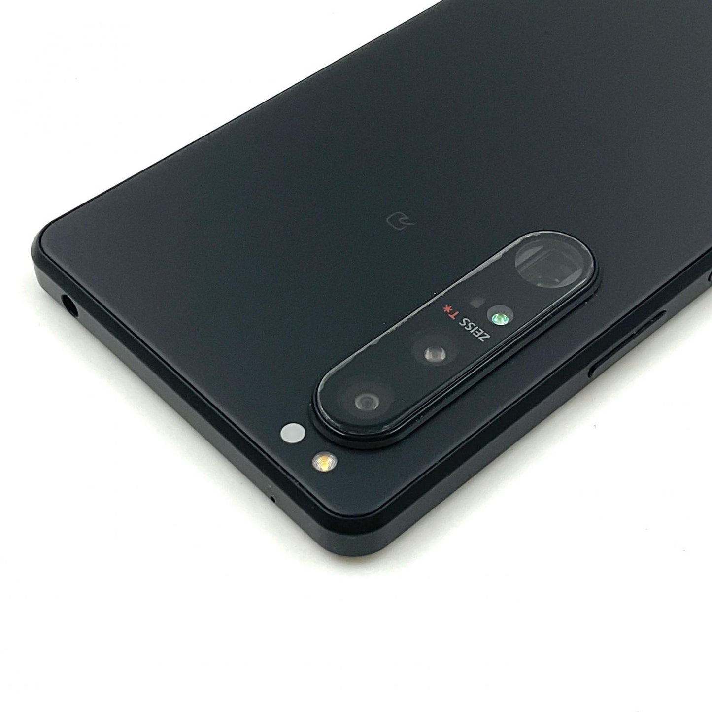【全額返金保証】【最速発送】Sony Xperia 1 III 256GB フロストブラック docomo SO-51B 白ロム 動作確認済