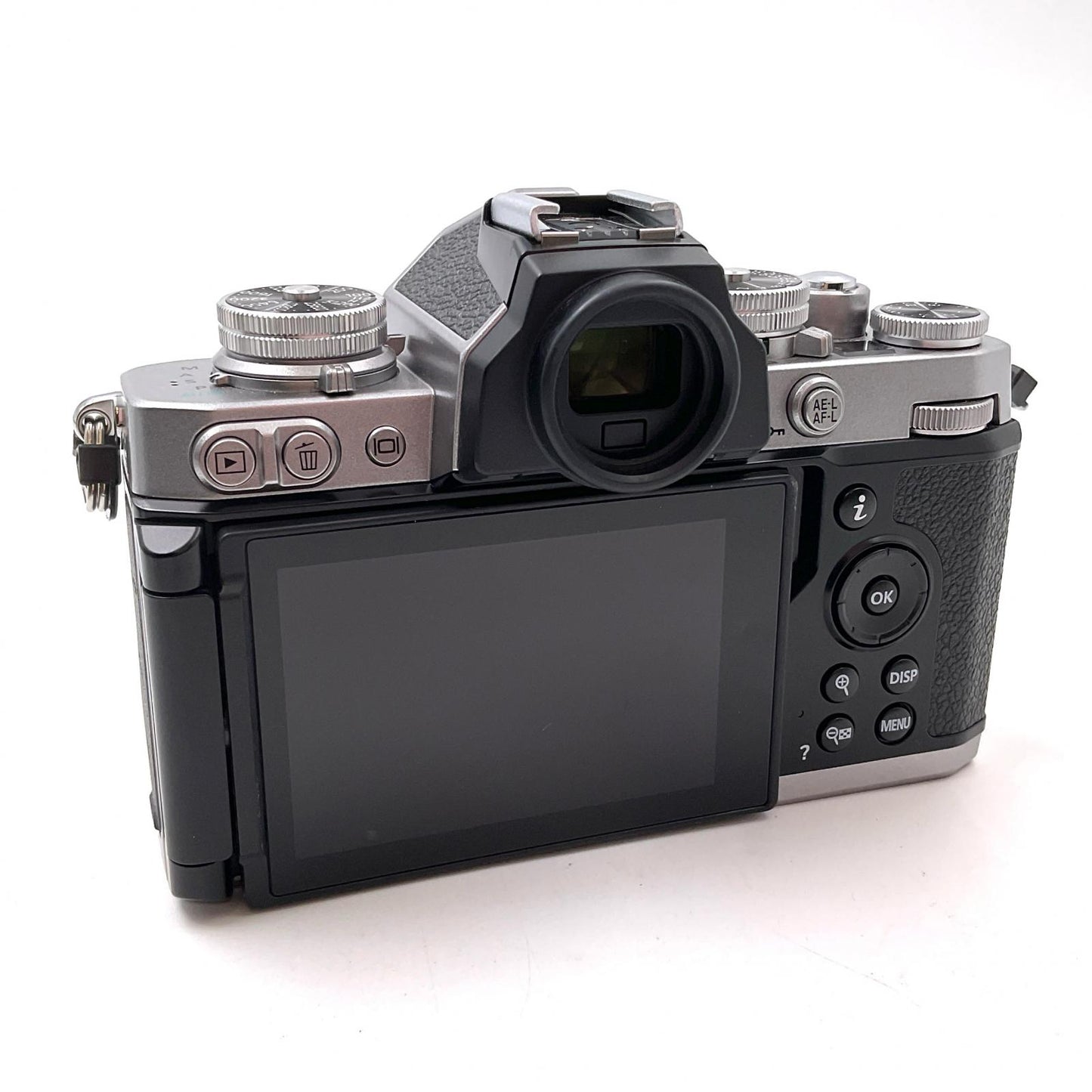 【全額返金保証】【最速発送】Nikon デジタル一眼 Z fc 16-50 VR レンズキット シルバー 超美品 動作確認済