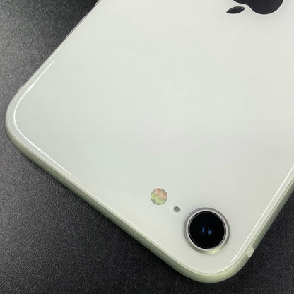 【全額返金保証】【最速発送】Apple iPhone iPhone SE（第2世代） 64GB ホワイト Softbank SIMフリー 白ロム 動作確認済 84%