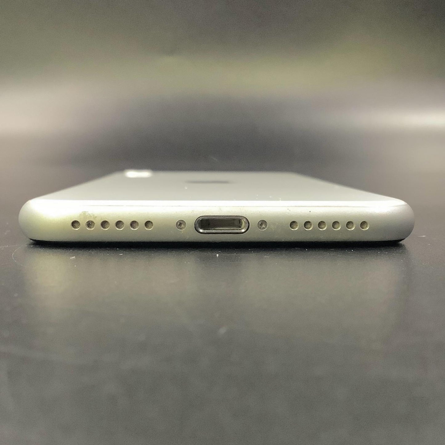 【全額返金保証】【最速発送】Apple iPhone iPhone SE（第2世代） 64GB ホワイト Softbank SIMフリー 白ロム 動作確認済 79%