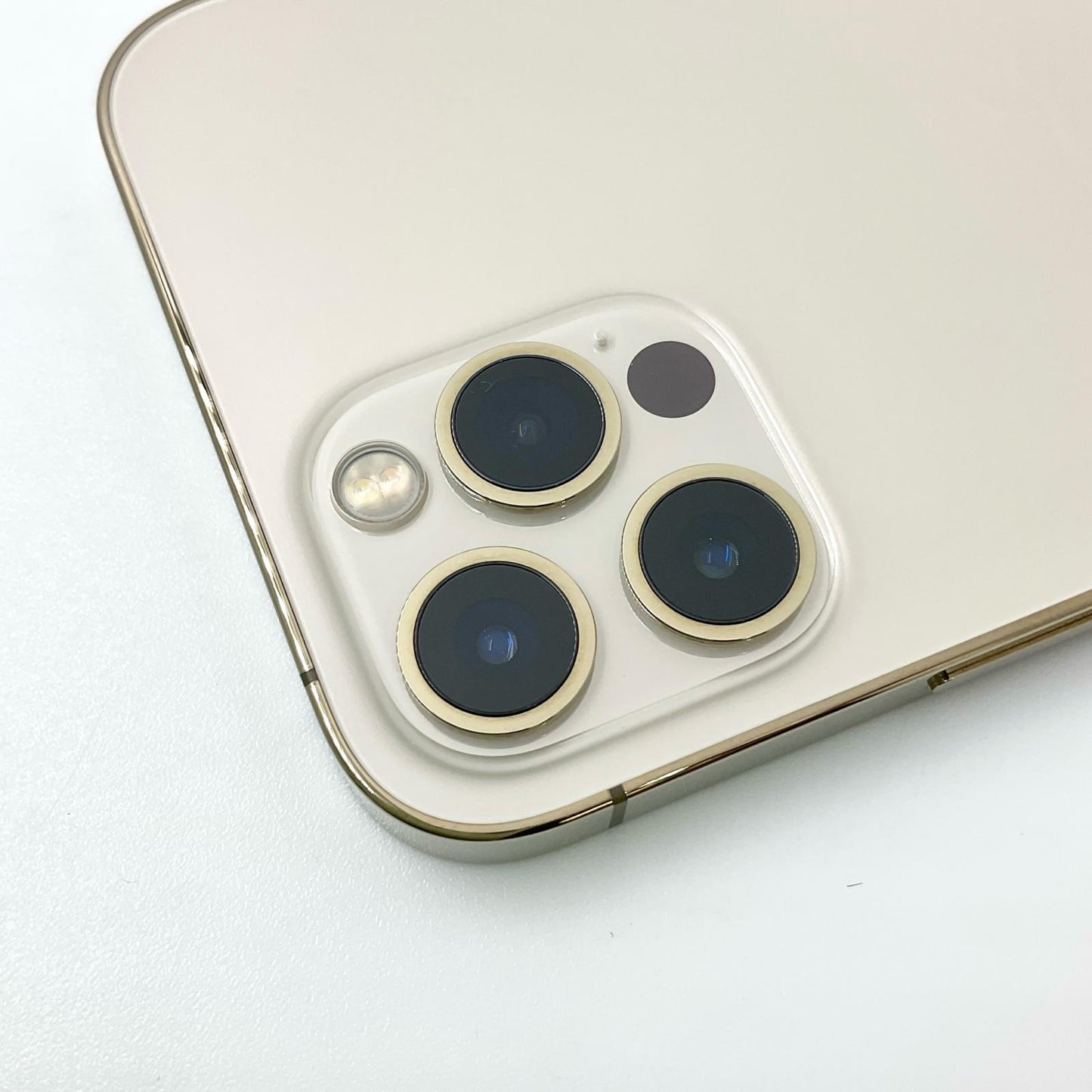 【全額返金保証】【最速発送】Apple iPhone iPhone 12 Pro 128GB ゴールド Softbank SIMフリー 白ロム 動作確認済 79%