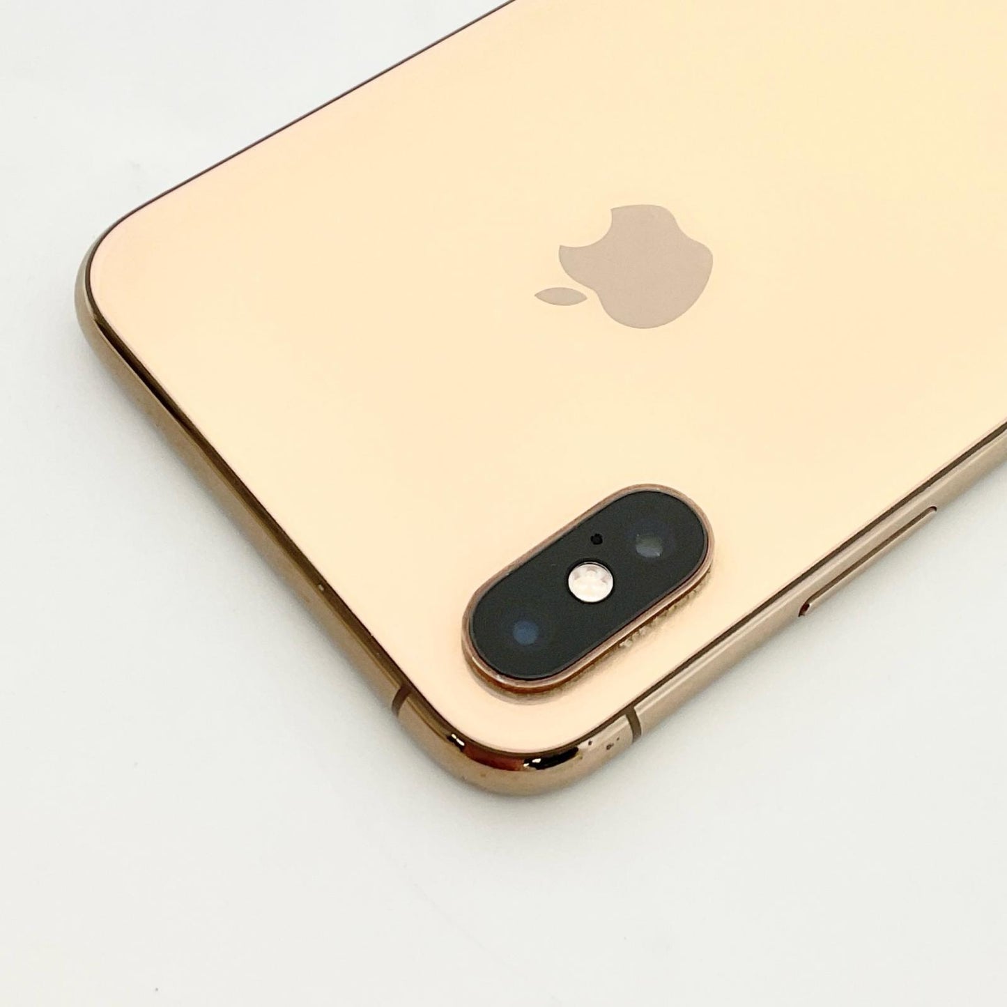 【全額返金保証】【最速発送】Apple iPhone iPhone XS 64GB ゴールド docomo 白ロム 動作確認済 72%