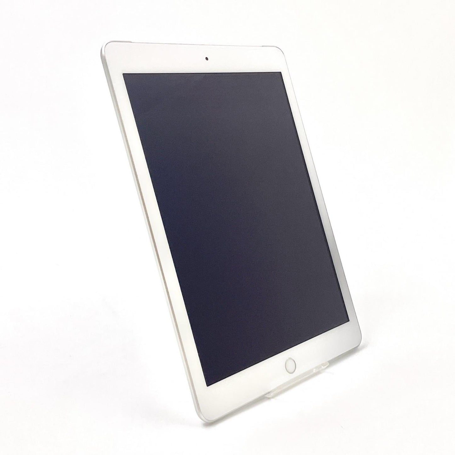 【全額返金保証】【最速発送】Apple iPad iPad 9.7インチ 第5世代 32GB シルバー WiFi+Cellular docomo 白ロム 動作確認済