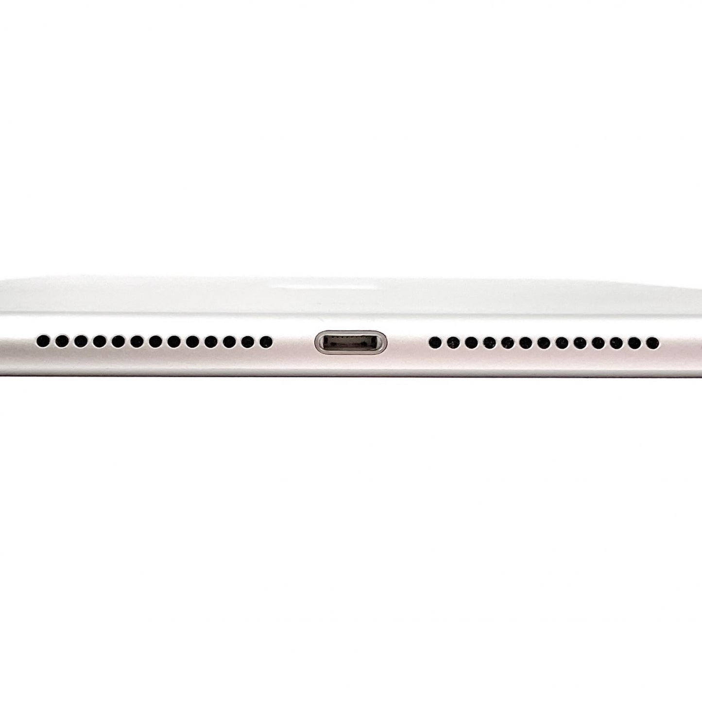 【全額返金保証】【最速発送】Apple iPad iPad 9.7インチ 第5世代 32GB シルバー WiFi+Cellular docomo 白ロム 動作確認済