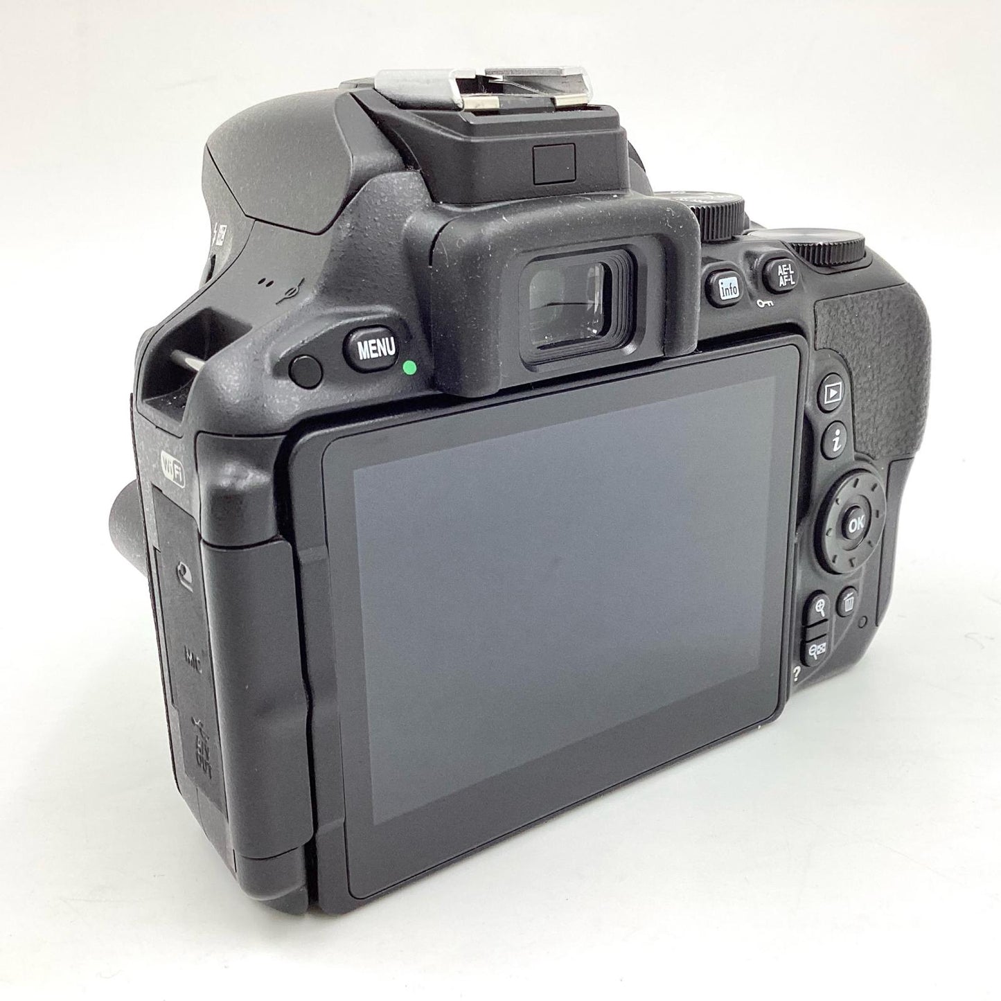 【全額返金保証】【最速発送】Nikon デジタル一眼 D5500 ボディ ブラック 美品 動作確認済