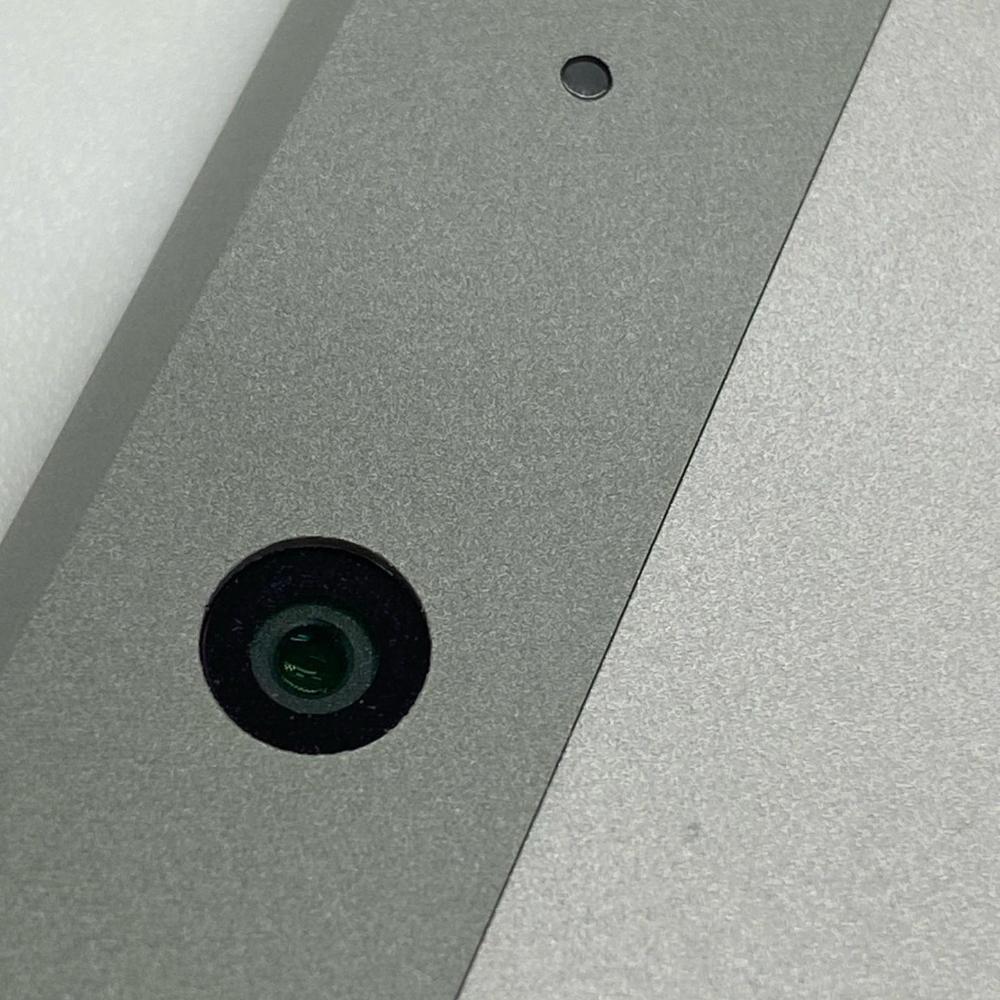 【全額返金保証】【最速発送】Microsoft Surface Go 3 1926 Intel(R) Pentium(R) CPU GOLD 6500Y @1.10GHz 1.61GHz 4GB eMMC 64GB 100% 超美品 動作確認済