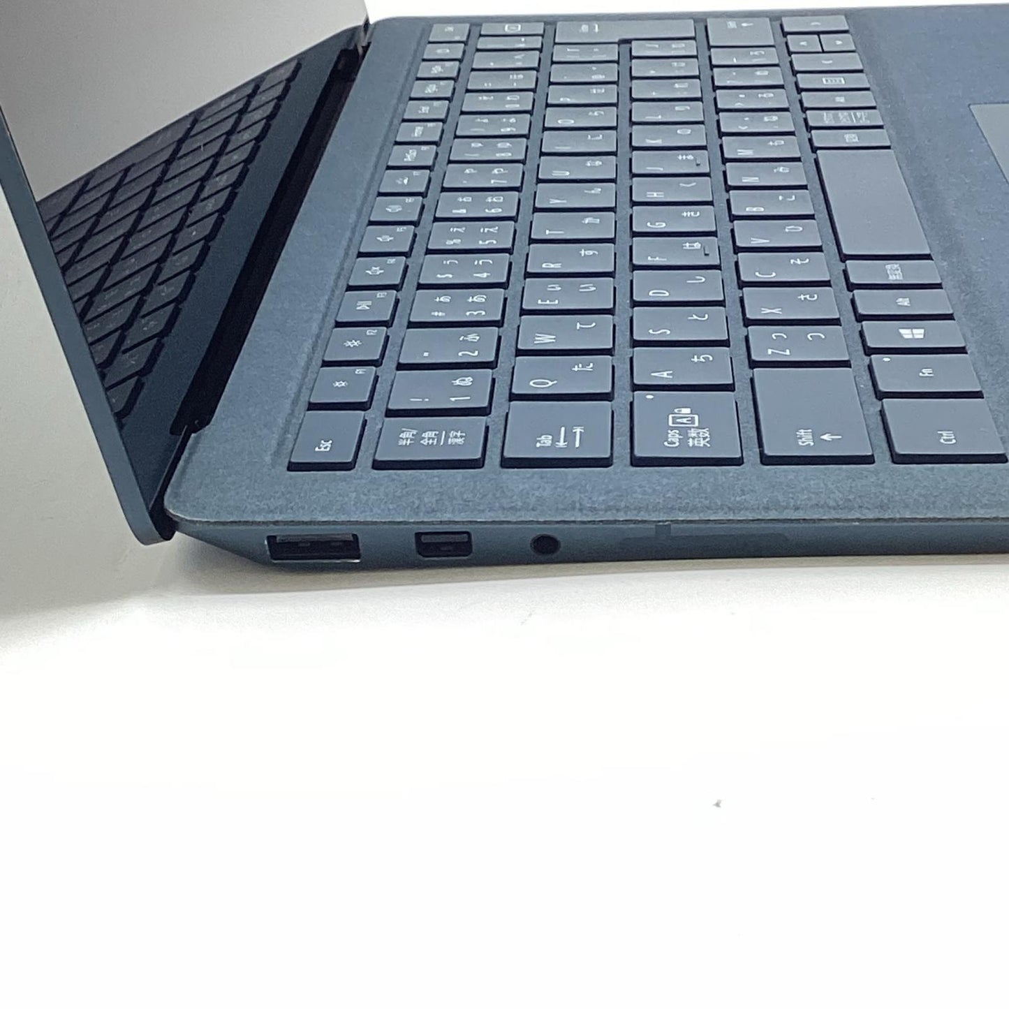 【全額返金保証】【最速発送】Microsoft Surface Laptop 2 1840 Intel(R) Core(TM) i5-8250U CPU @1.60GHz (1.80GHZ) 8GB M.2 SSD 256GB 98.2% 動作確認済