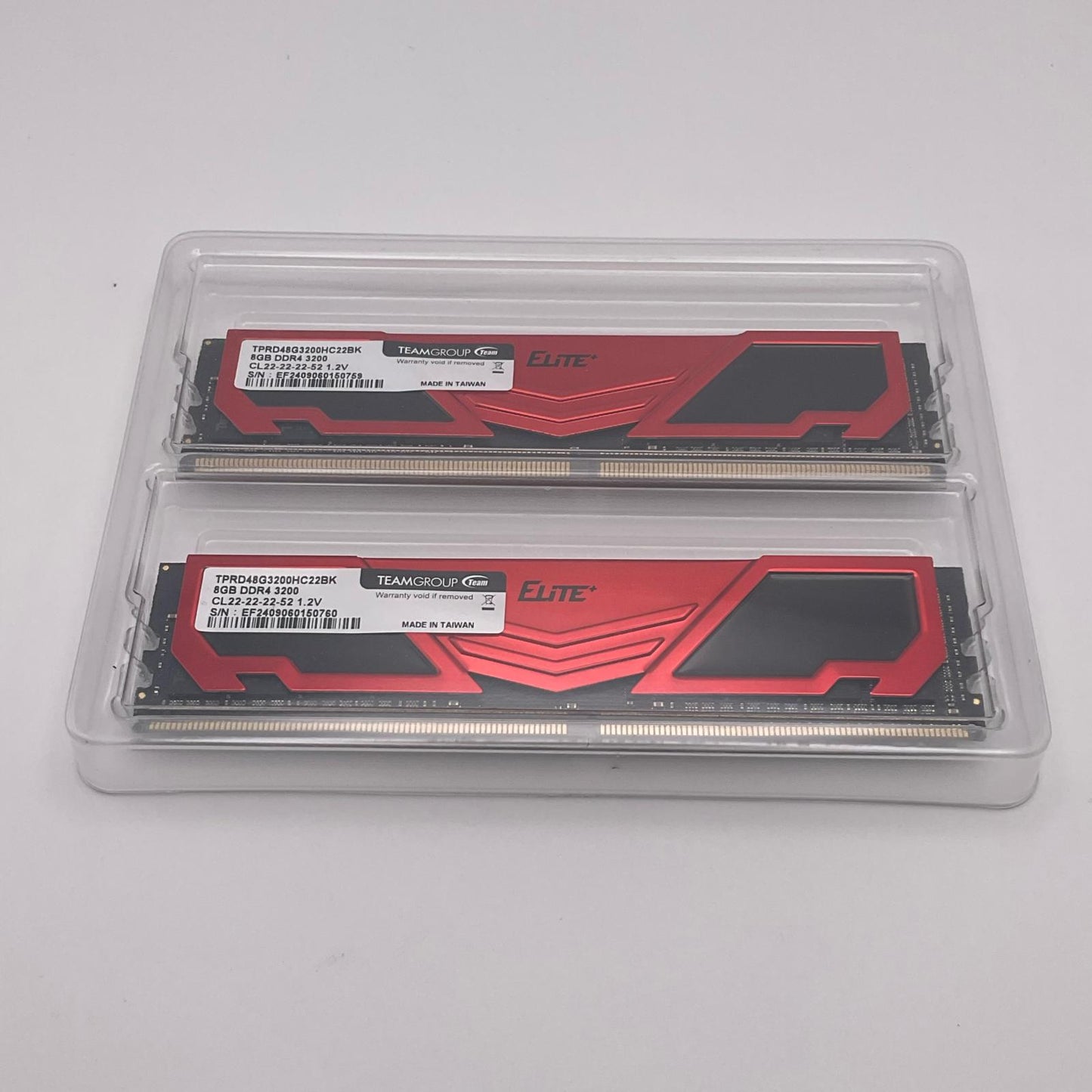 【全額返金保証】【最速発送】TEAMGROUP メモリ Elite 8GB DDR4 3200 x2枚 TPRD48G32000HC22BK 美品 動作確認済