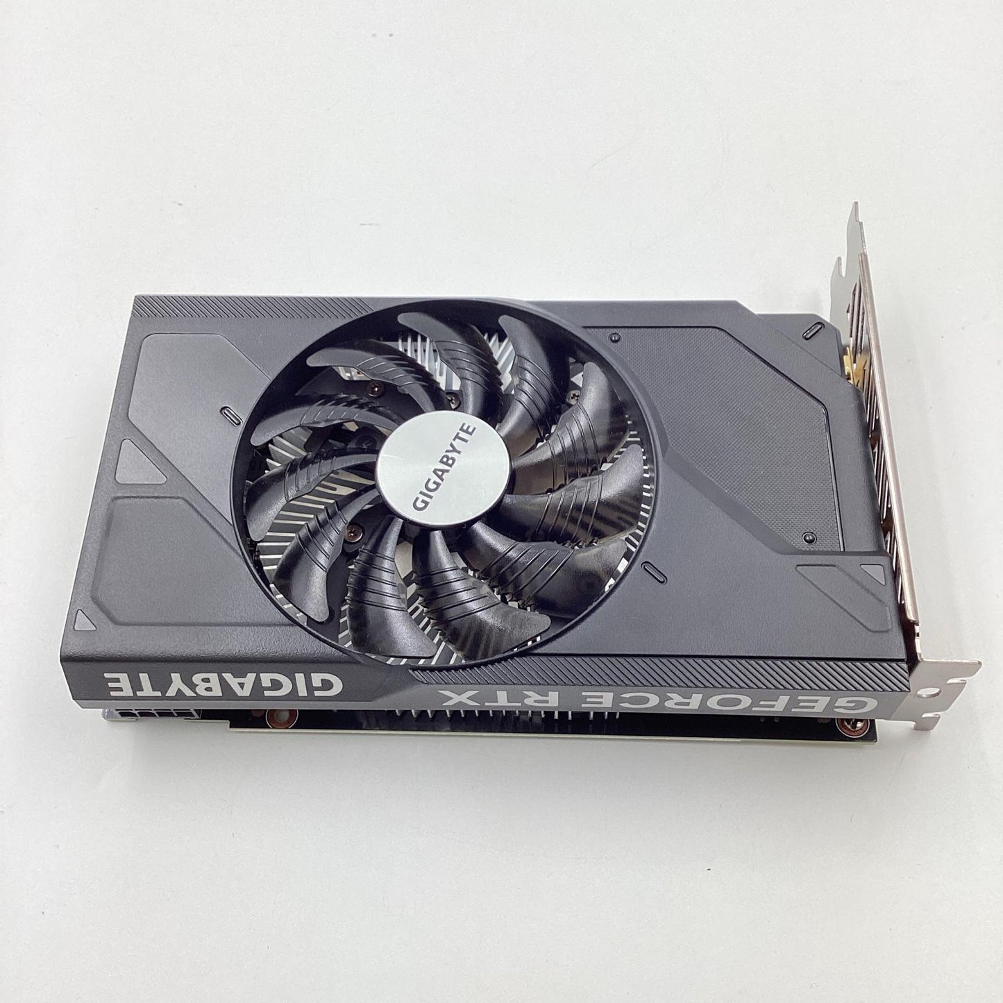 【全額返金保証】【最速発送】GIGABYTE GV-N4060 D6-8GB 美品 動作確認済