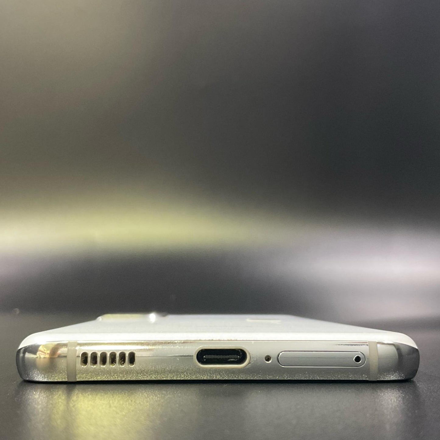 【全額返金保証】【最速発送】SAMSUNG Galaxy S21 5G 256GB ファントムホワイト docomo SC-51B 白ロム 動作確認済