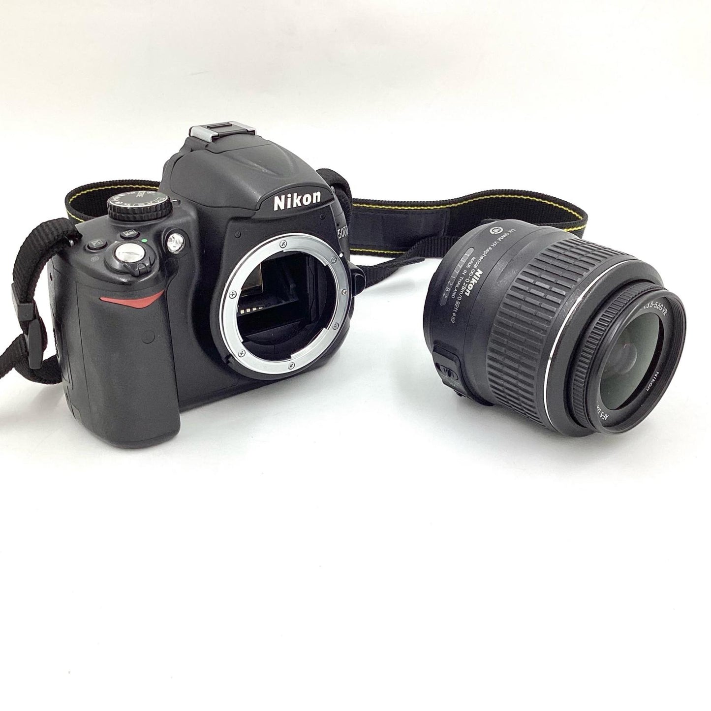【全額返金保証】【最速発送】Nikon デジタル一眼 D5000 レンズキット ブラック 動作確認済